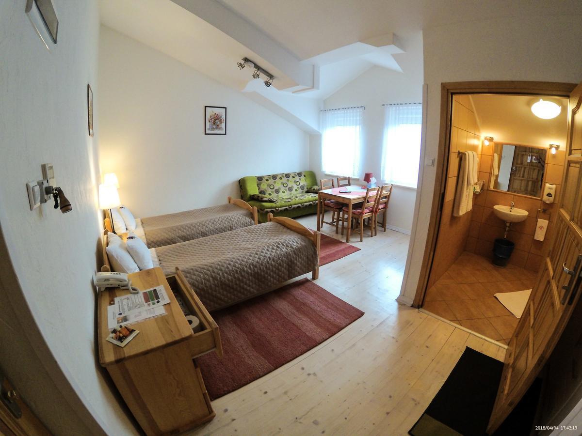 Hotel Krak 마이슬레니체 외부 사진