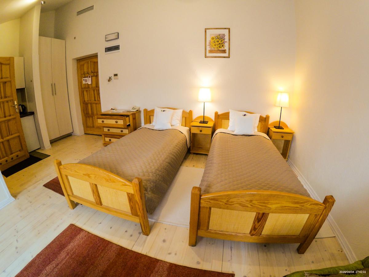 Hotel Krak 마이슬레니체 외부 사진