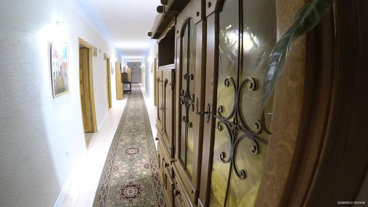 Hotel Krak 마이슬레니체 외부 사진